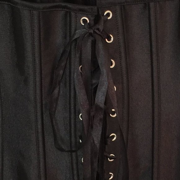 CORSET - Picture 6 of 6